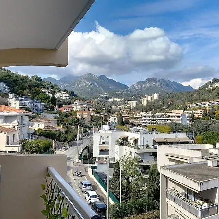 Beautiful Modern 2-bedroom Flat شقة *