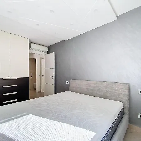Beautiful Modern 2-bedroom Flat روكوبرُن كاب مارتي